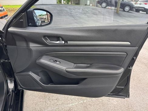 Used 2019 Nissan Altima 2.5 SV FWD image 26