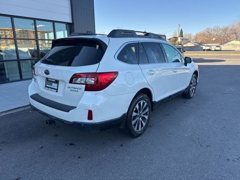 Used 2017 Subaru Outback 2.5i Limited image 6