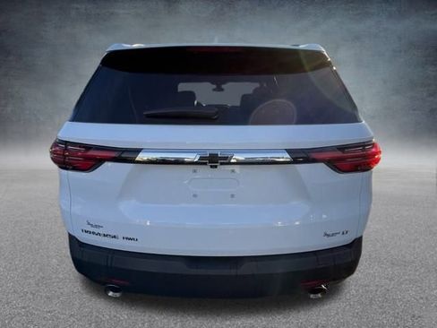 Used 2023 Chevrolet Traverse LT image 11