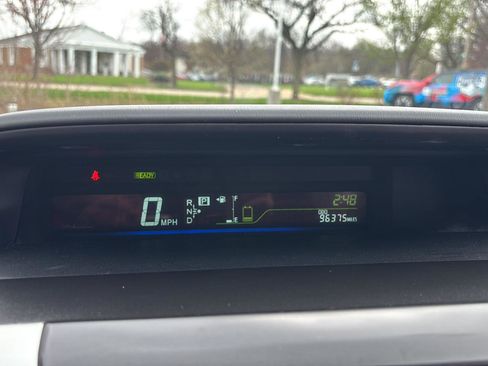 Used 2012 Toyota Prius V Three image 3