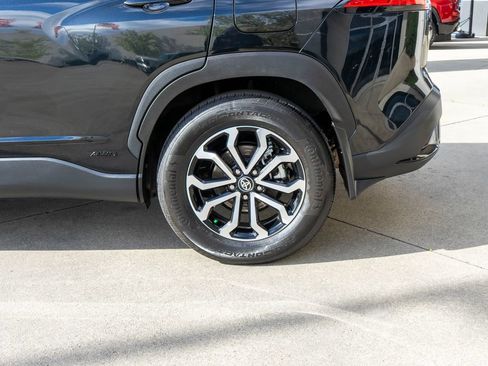 Used 2024 Toyota Corolla Cross SE w/ Moonroof Package image 28