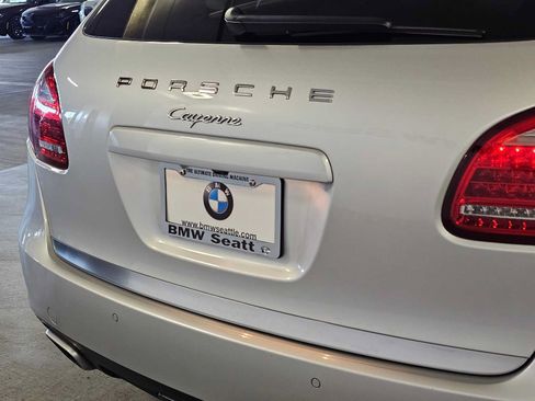 Used 2013 Porsche Cayenne AWD/4WD image 7