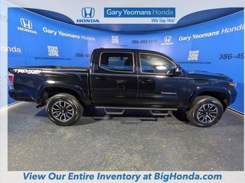 Used 2023 Toyota Tacoma TRD Sport w/ TRD Premium Sport Package AWD/4WD image 5