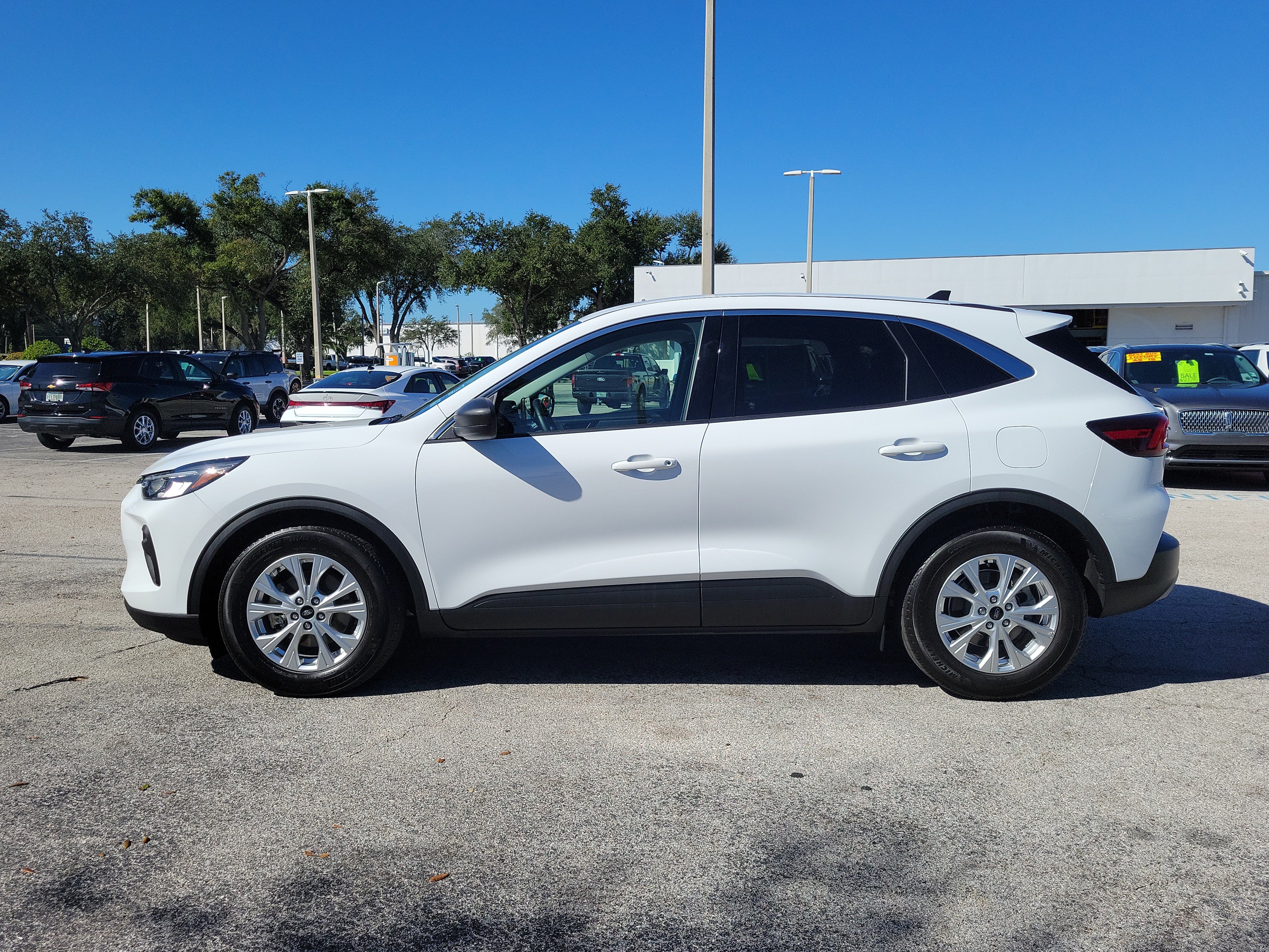 Certified 2023 Ford Escape Active FWD image 6