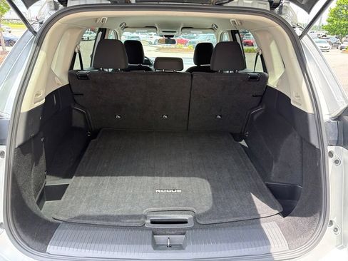 Used 2024 Nissan Rogue S AWD/4WD image 16