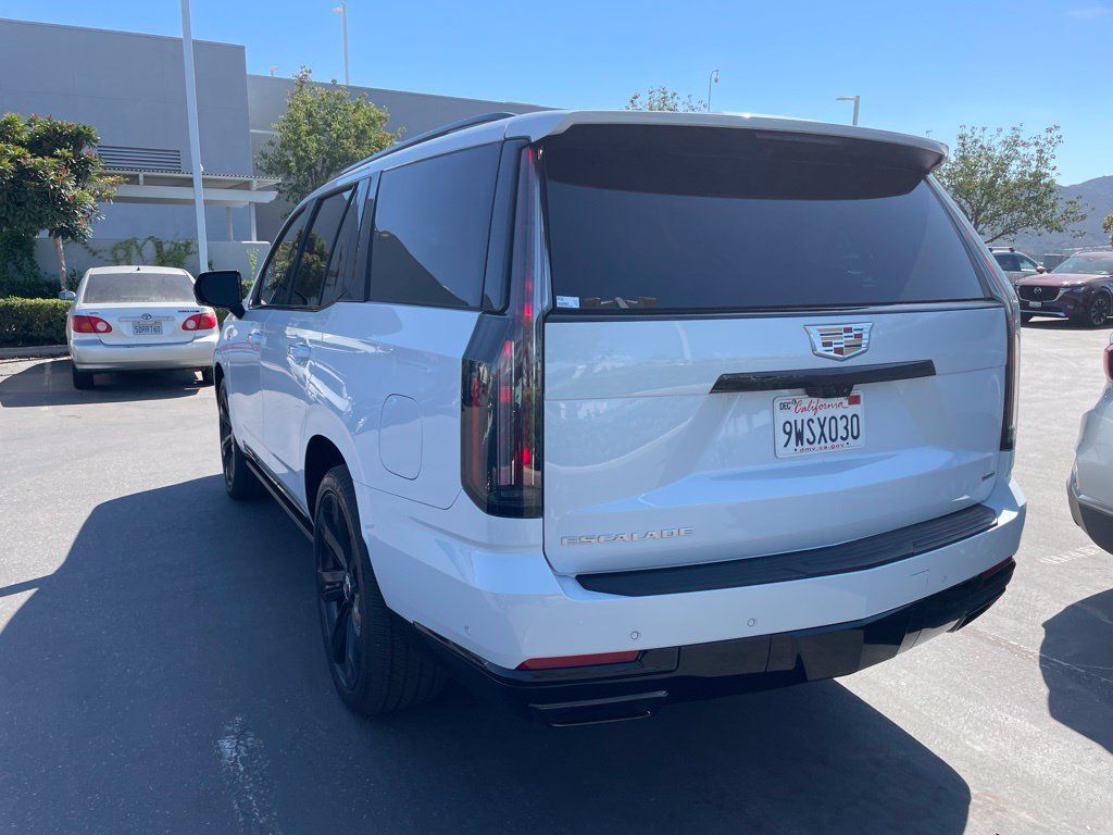 Used 2026 Cadillac Escalade Platinum Sport AWD/4WD image 6