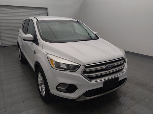 Used 2017 Ford Escape SE image 14