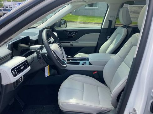 New 2026 Lincoln Aviator 2WD image 10