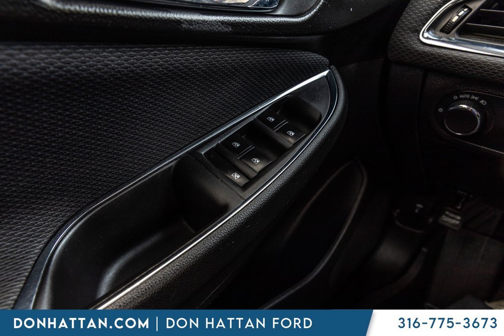 Used 2018 Chevrolet Cruze LT w/ Convenience Package FWD image 11