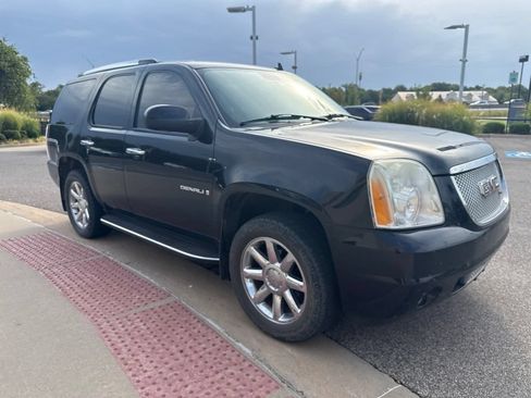 Used 2007 GMC Yukon Denali AWD/4WD image 3