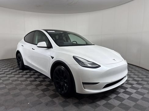 Used 2020 Tesla Model Y Long Range AWD/4WD image 7
