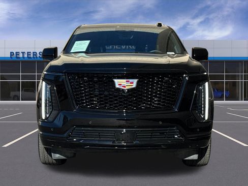 Used 2025 Cadillac Escalade Sport Platinum w/ LPO, Floor Liner Package AWD/4WD image 9