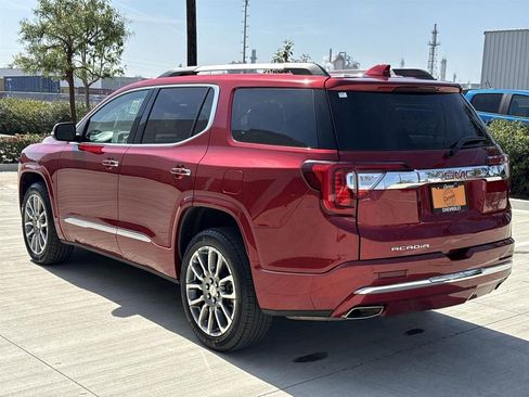 Used 2023 GMC Acadia Denali FWD image 5