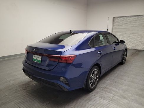 Used 2022 Kia Forte LXS FWD image 9