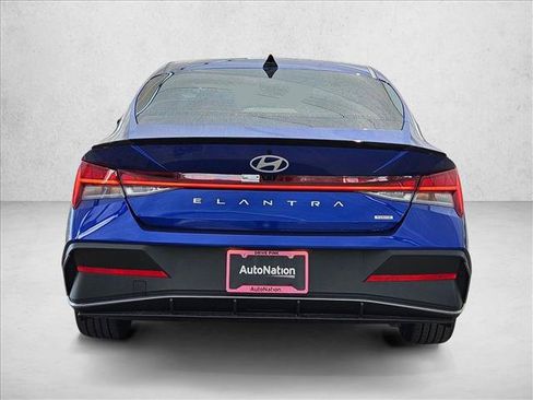 Certified 2026 Hyundai Elantra SEL FWD image 8