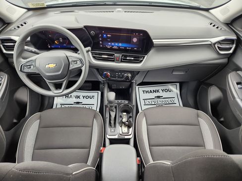 Used 2025 Chevrolet TrailBlazer LT FWD image 15