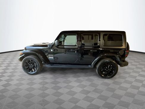 Used 2023 Jeep Wrangler Unlimited Sahara w/ Cold Weather Group AWD/4WD image 9