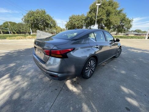 Used 2025 Nissan Altima 2.5 SV image 5