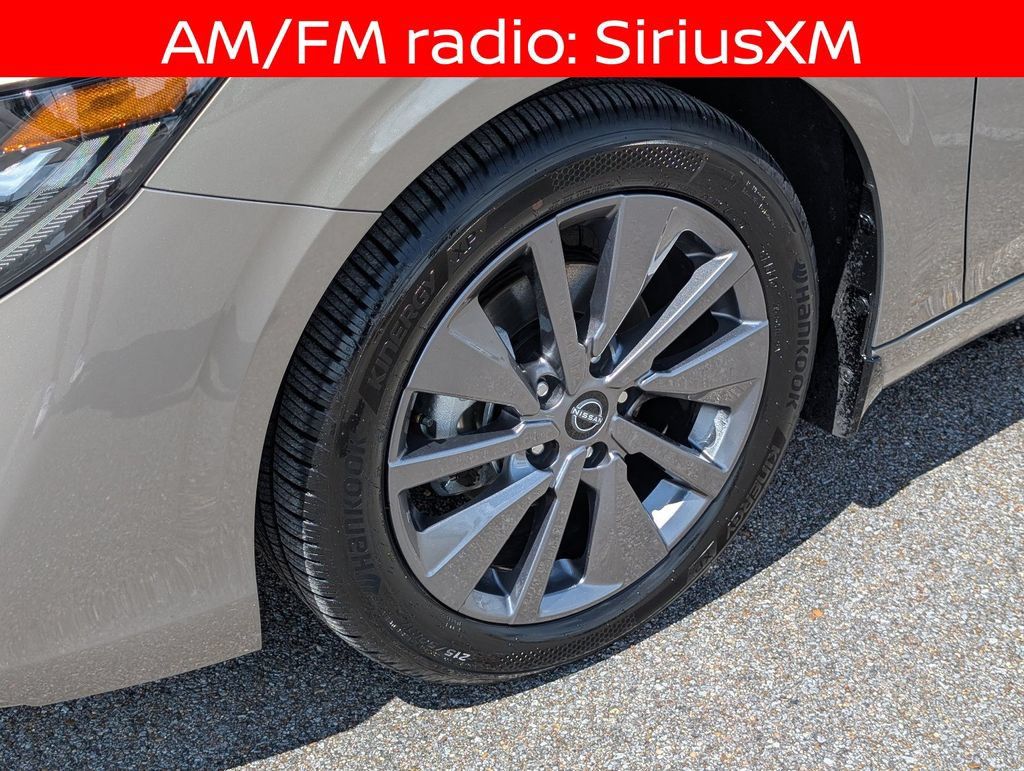Certified 2026 Nissan Sentra SL w/ Floor Mat Package FWD image 11