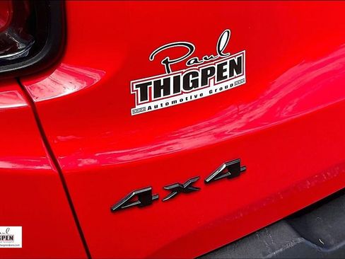 Used 2017 Jeep Renegade Altitude image 8