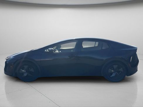 Used 2024 Toyota Prius LE image 8