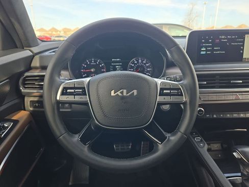 Certified 2022 Kia Telluride SX w/ SX Prestige Package image 23