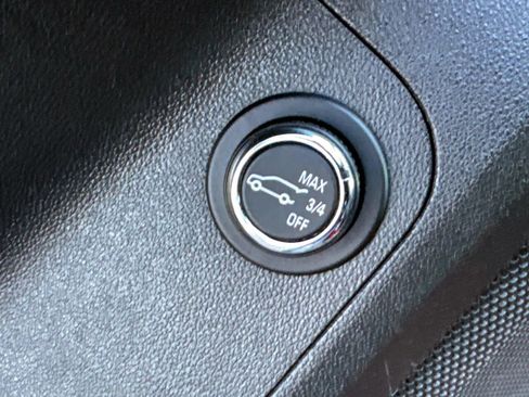 Used 2017 GMC Acadia SLE image 13