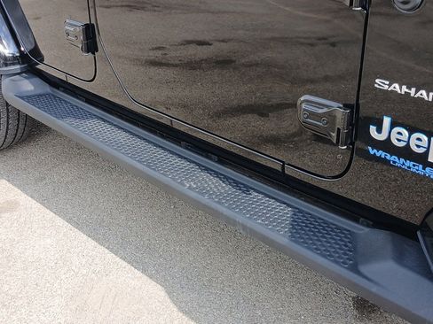 Certified 2022 Jeep Wrangler Unlimited Sahara w/ Cold Weather Group image 28