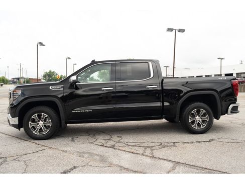 Used 2025 GMC Sierra 1500 SLT AWD/4WD image 5