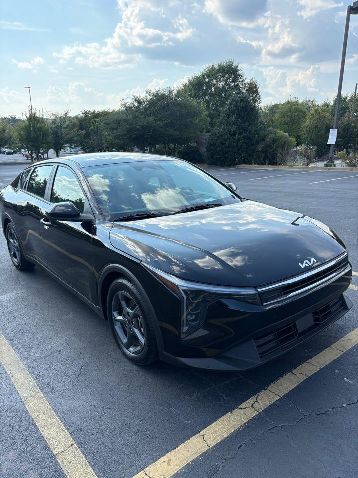 Used 2025 Kia K4 FWD image 3