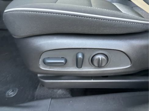 Certified 2023 Chevrolet TrailBlazer LT w/ LPO, Blackout Package image 10