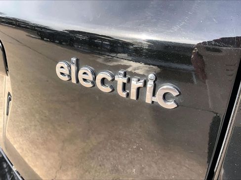 Certified 2023 Hyundai Kona Limited w/ Cargo Package image 9