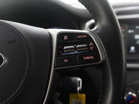 Used 2019 Kia Sorento S image 26