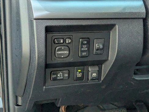Used 2016 Toyota Tundra Platinum RWD image 11