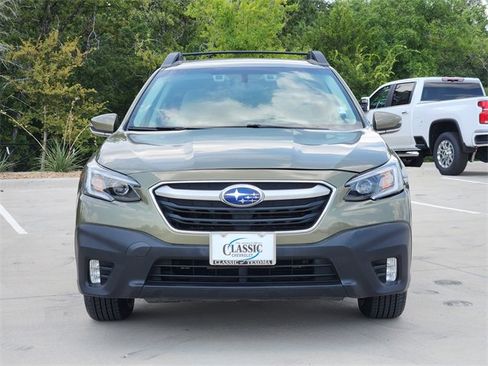 Used 2022 Subaru Outback Premium image 3