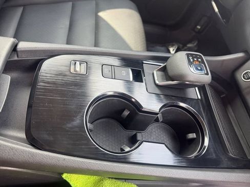 Used 2021 Nissan Rogue SV w/ Premium Package FWD image 9