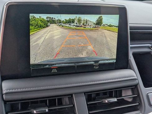Used 2024 GMC Yukon SLE RWD image 59