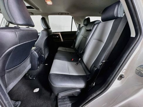 Used 2018 Toyota 4Runner SR5 Premium RWD image 30