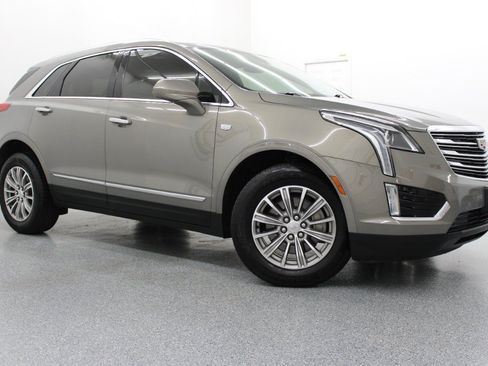 Used 2019 Cadillac XT5 Luxury FWD image 1