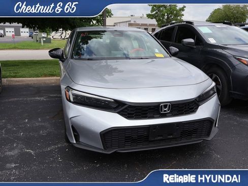 Used 2025 Honda Civic Sport image 4
