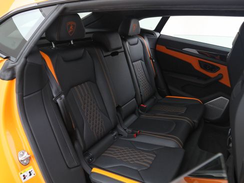 Used 2026 Lamborghini Urus SE AWD/4WD image 20