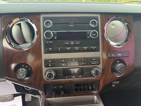 Used 2011 Ford F250 Lariat w/ Chrome Pkg AWD/4WD image 11