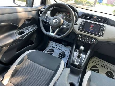 Used 2020 Nissan Versa SV FWD image 28