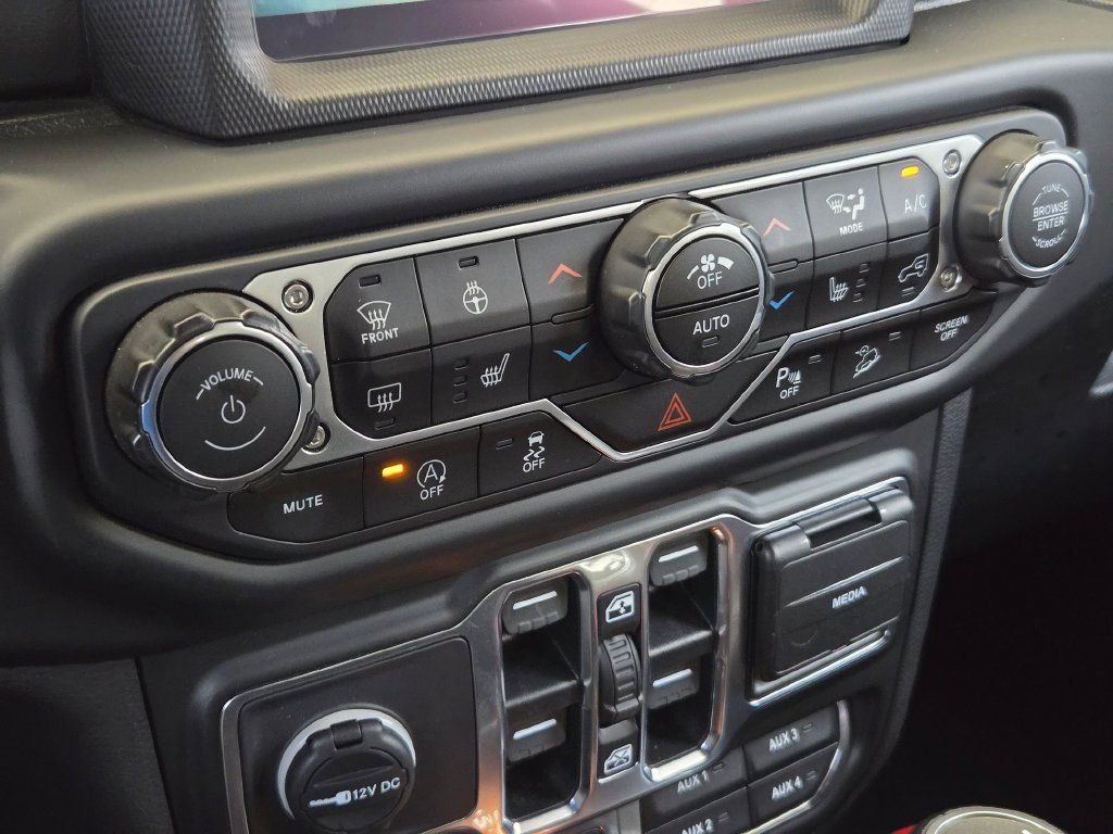 Used 2020 Jeep Wrangler Unlimited Rubicon w/ Quick Order Package 28Y Recon AWD/4WD image 16