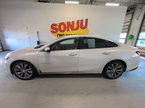 Used 2016 Chevrolet Malibu Premier w/ Driver Confidence Package II image 2