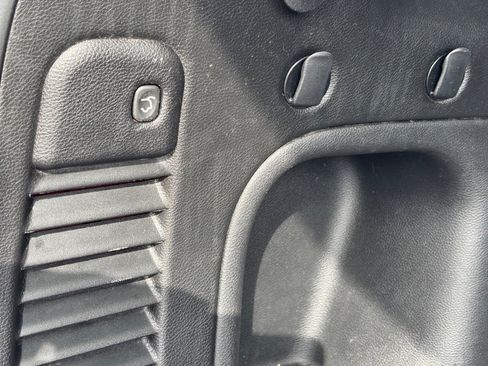 Used 2022 Jeep Grand Cherokee Limited image 8