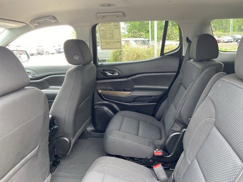 Used 2022 GMC Acadia SLE w/ Elevation Edition FWD image 17