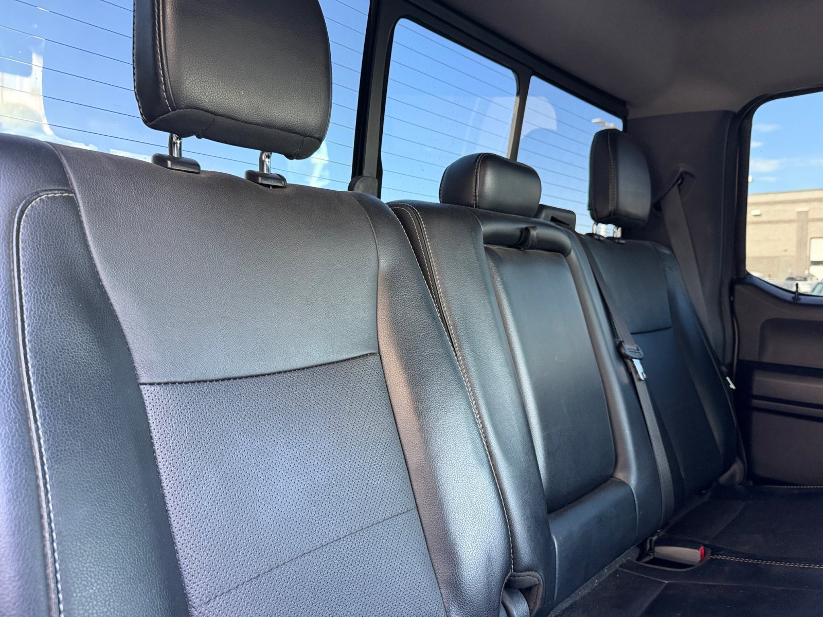 Used 2019 Ford F350 Lariat w/ Lariat Ultimate Package AWD/4WD image 18