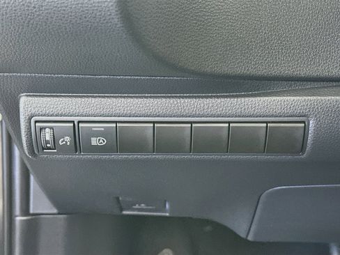 Used 2021 Toyota Corolla SE w/ Carpet Mat Package (TMS) FWD image 16