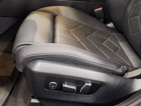 Used 2024 BMW 530i w/ Premium Package RWD image 43